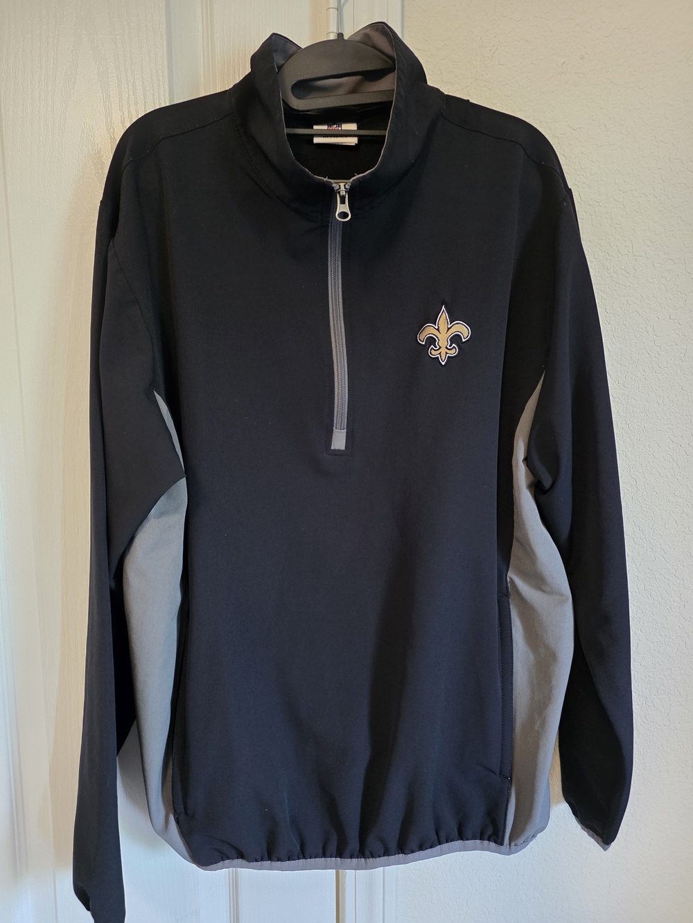 NFL Black and Gray Quarter-Zip Pullover with Fleur-de-Lis